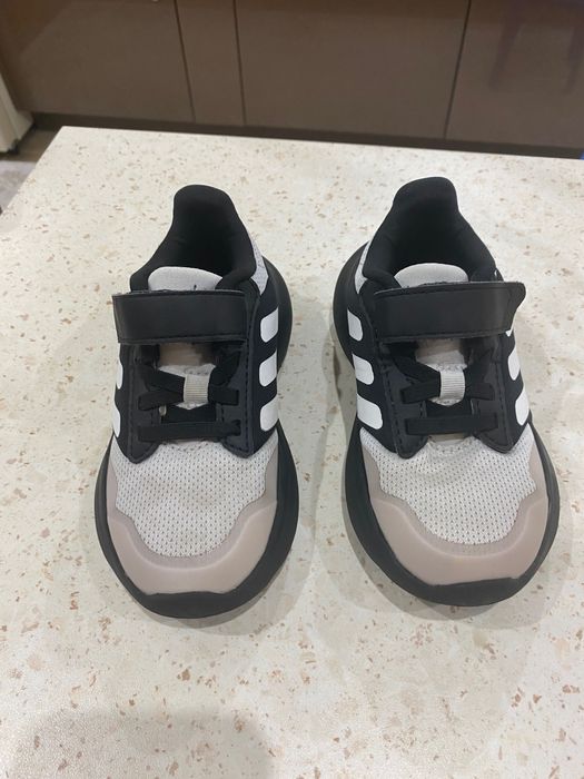 Маратонки Адидас #28