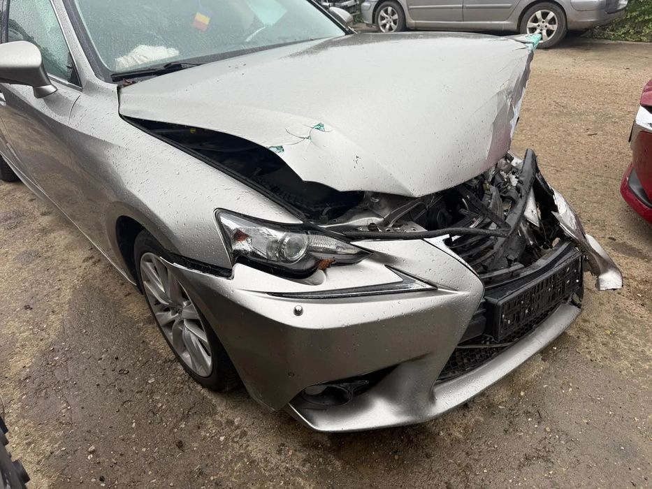 Lexus Seria IS Lexus Is 300h hybrid avariat inmatriculat