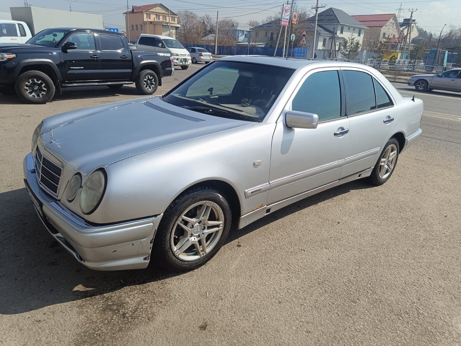 Срочно продам Мерс Лупар