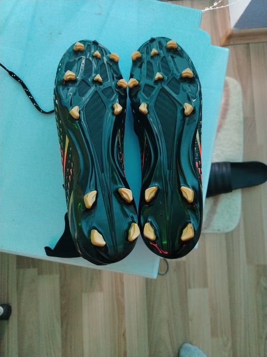 Футболни бутонки 46 номер