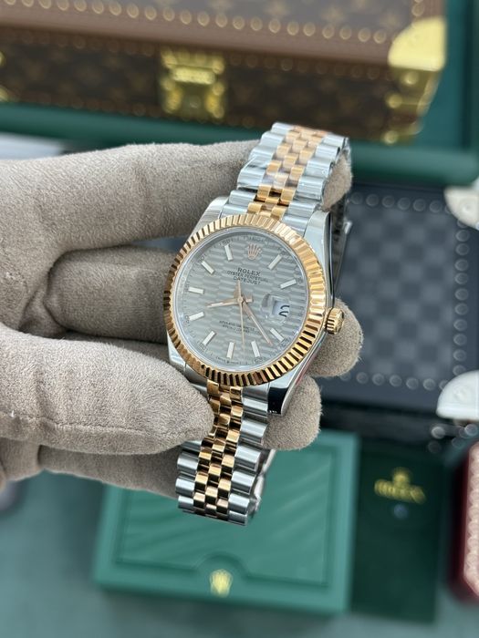 Rolex Date-Just 41mm Rose Gold