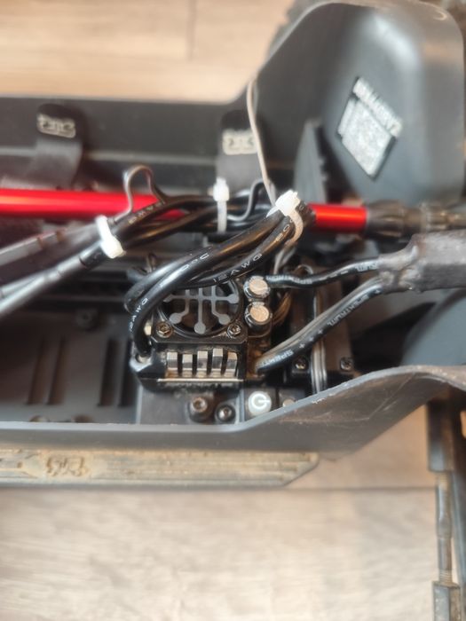 Arrma kraton 4s rc кола