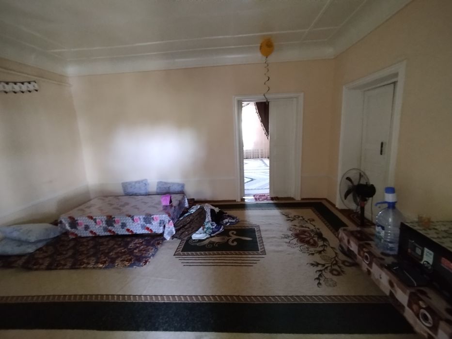 Uy sotiladi sharoitlari yahshi