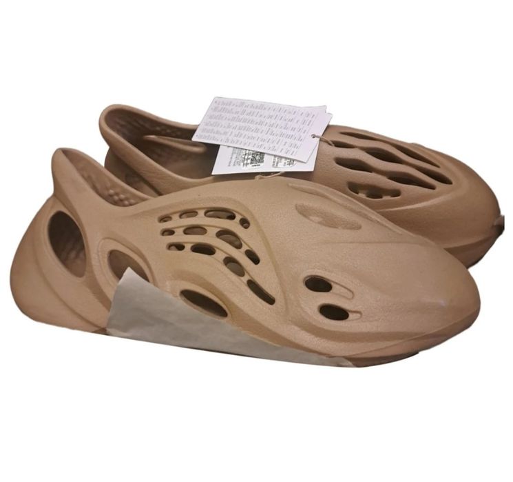 Yeezy foam RNR bej
