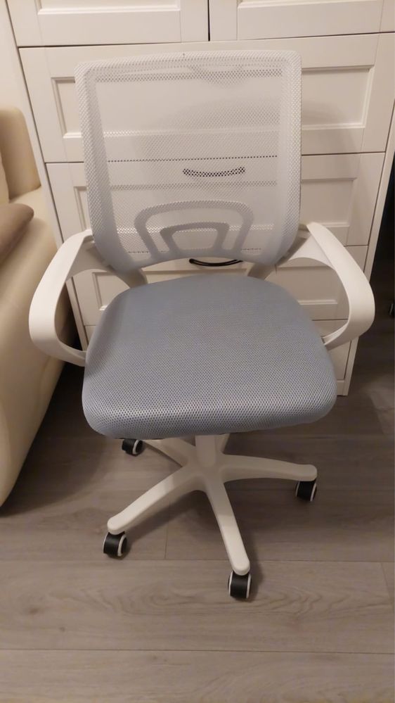 Scaun ergonomic alb-azur cu inaltime reglabila