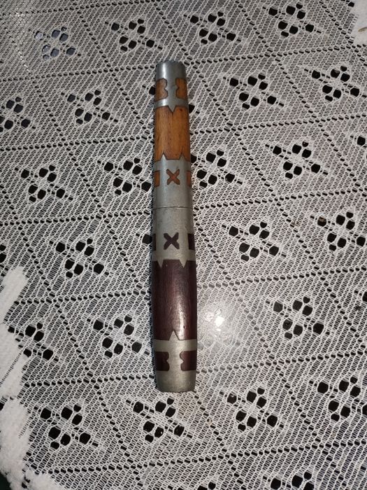 Cuțit vechi făcut manual