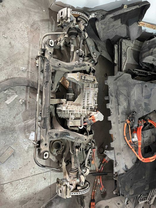 Передок в сборе с двигателем и редуктором BYD Song L