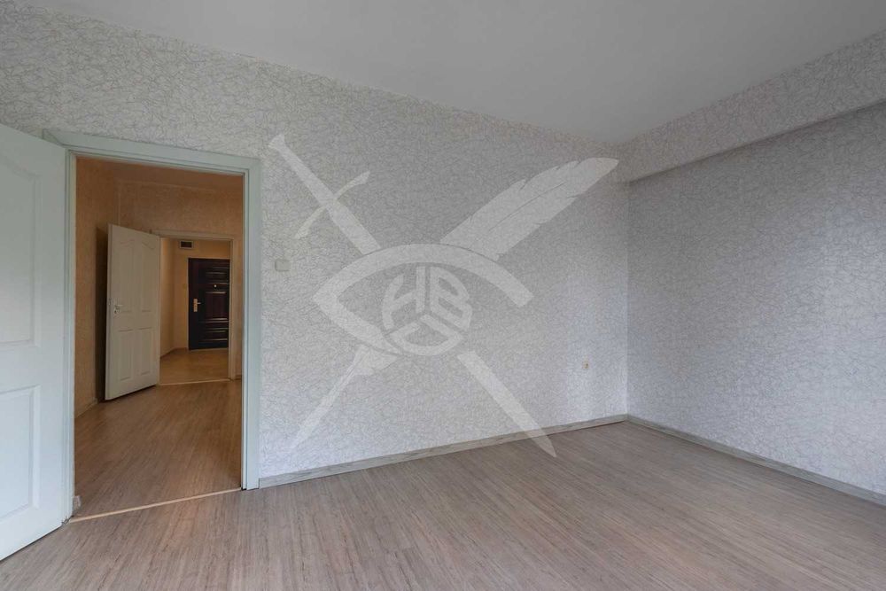 Продава се Двустаен апартамент в София, Свобода - 65 кв.м за 1677 €/кв.м - Снимка #2