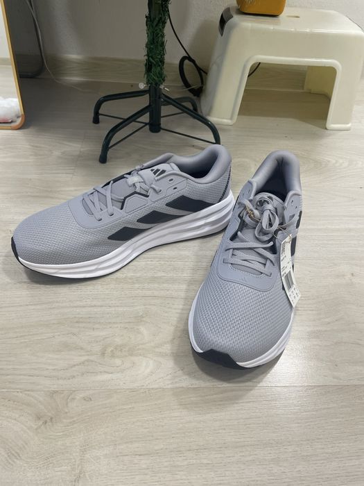 Кроссовки Adidas новые, оригинал из США!