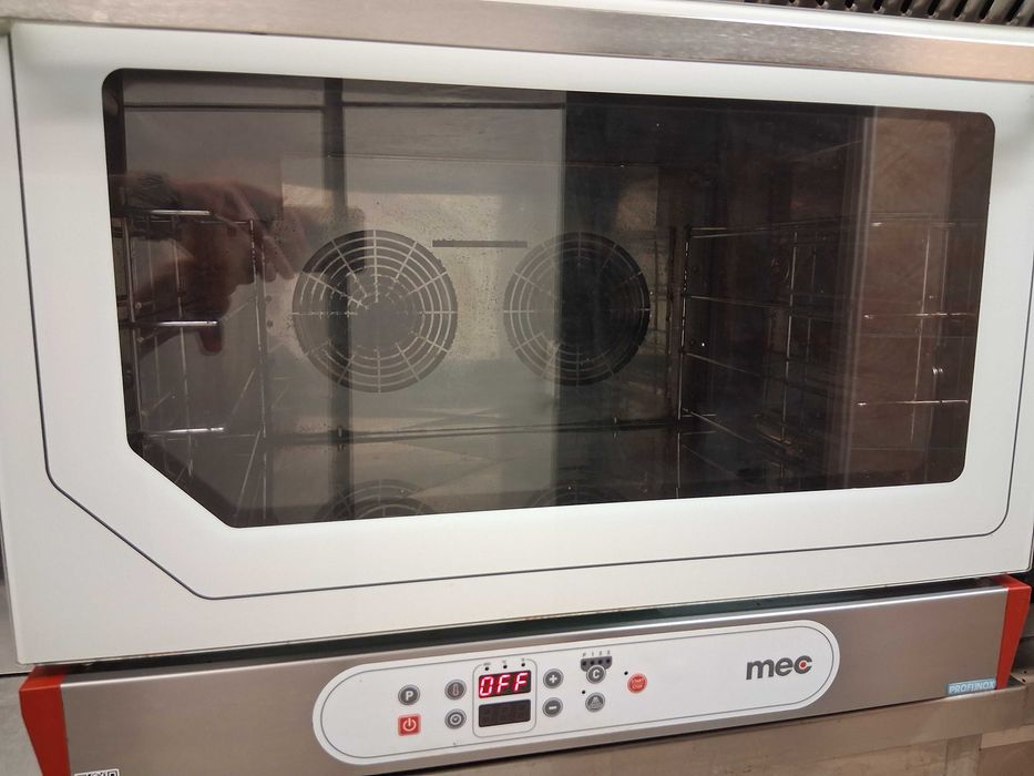 Конвектомат 4 тави