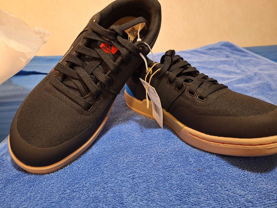 Чисто нови мъжки маратонки ADIDAS FREERIDER Pro CANVA.