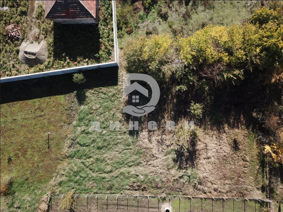 Парцел в село Християново