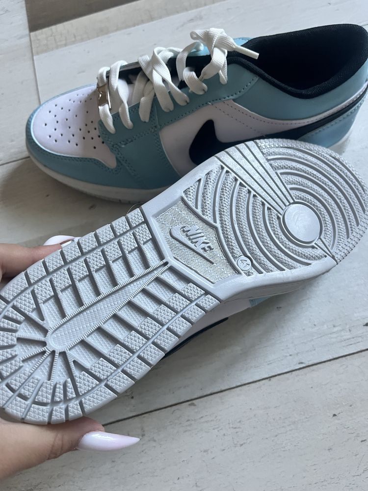 Обувки Nike сини, 41 номер, НЕИЗПОЛЗВАНИ!!