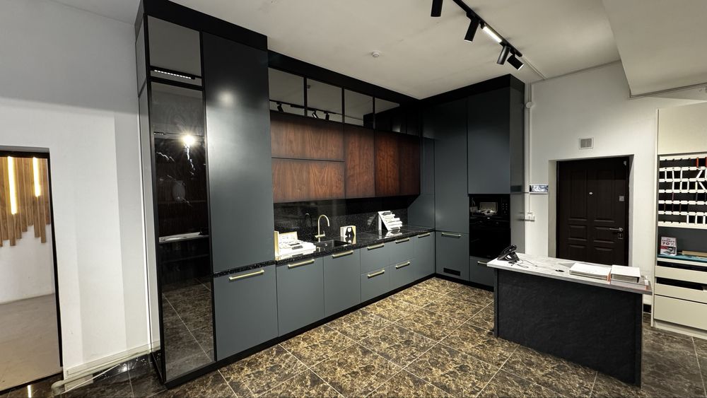 Продам новый премиальный кухонный гарнитур