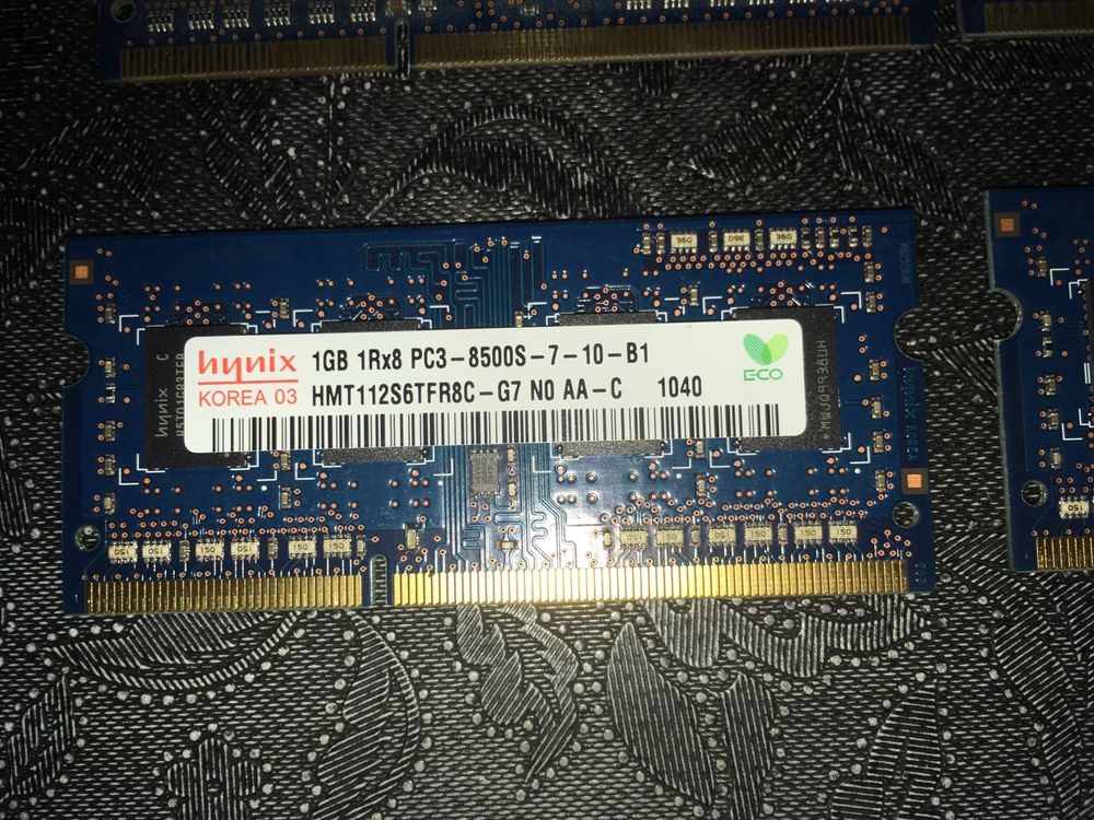 RAM за лаптоп - 3 бр. х 1GB 1067Mhz - DDR3