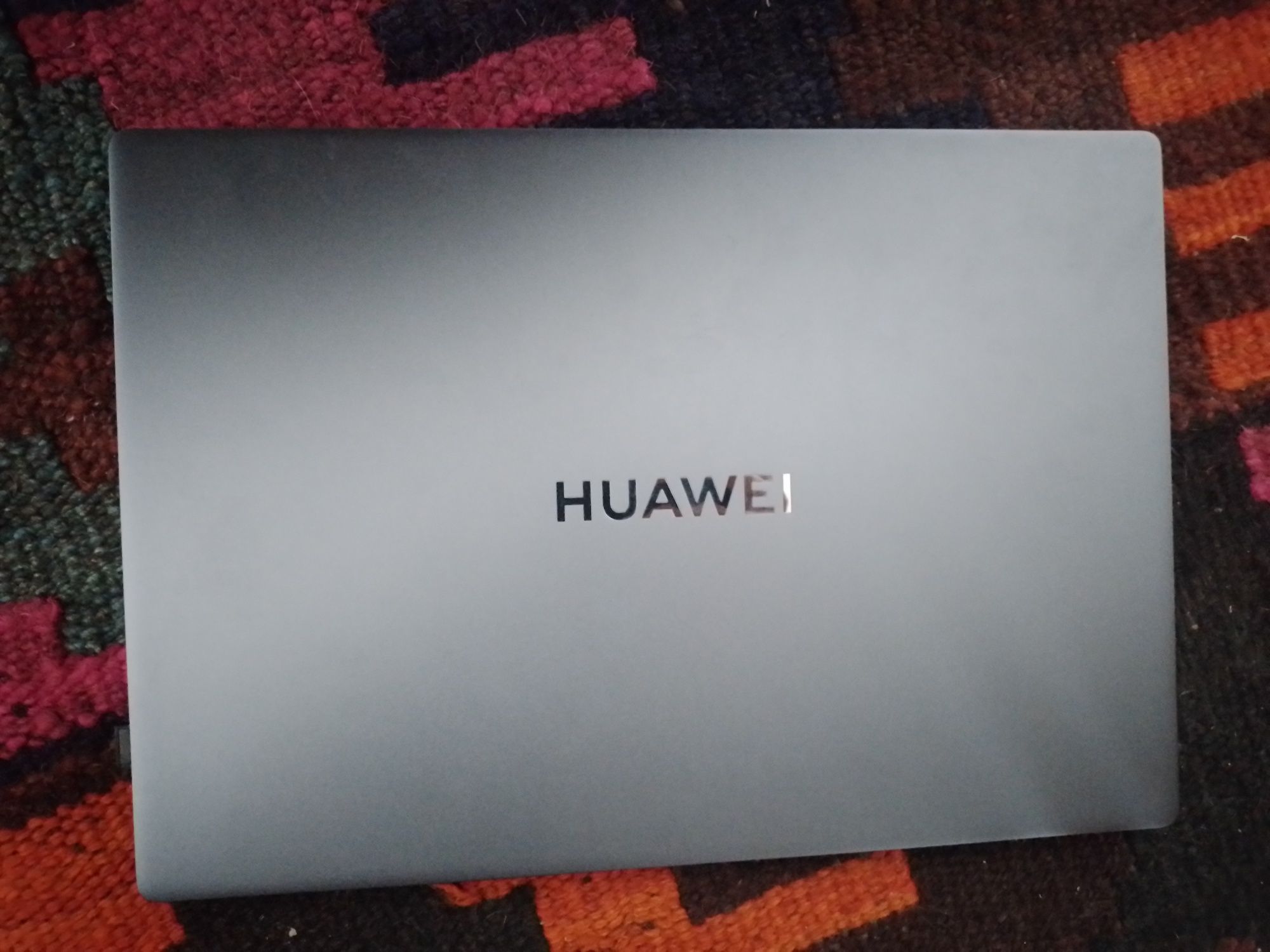 LAPTOP-V5407NPO MateBook D16