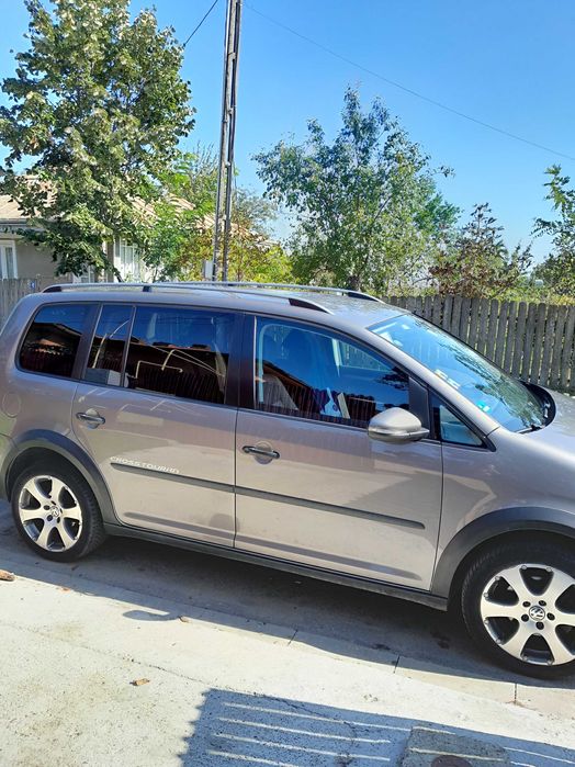Touran cross 1.4 benzină