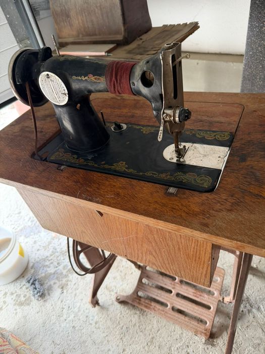 Швейная машинка.