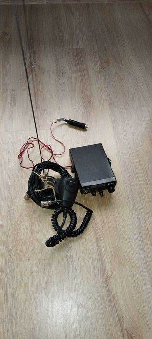 Stație emisie recepție auto COBRA 19DXIVEU