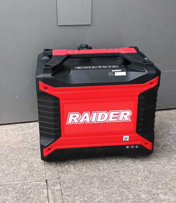 090105 Генератор за ток бензинов 2.5kW инверторен RD-GG10