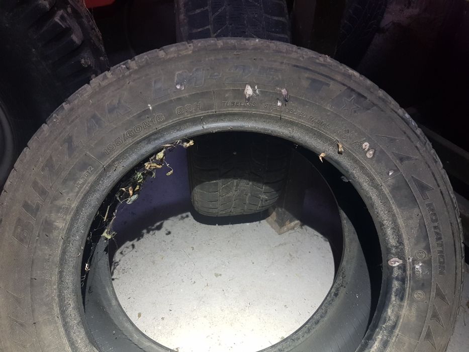 Anvelope Bridgestone Blizzak LM 25T 195/60/16 - M+S iarna.