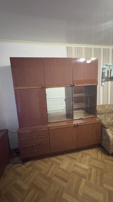 Мебель шкафы тумбочка зеркало за символ стоимость