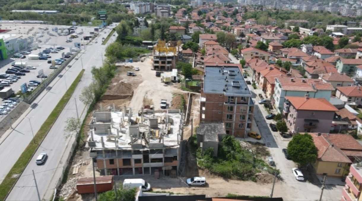 Продава се Двустаен апартамент в Плевен, 9-ти квартал - 68 кв.м за 1200 €/кв.м - Снимка #4