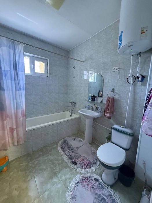 3 xona 3 qavat 75m2 gishtlikndom,Shark 2
5 qavatli gʻishtli dom 
Or: c