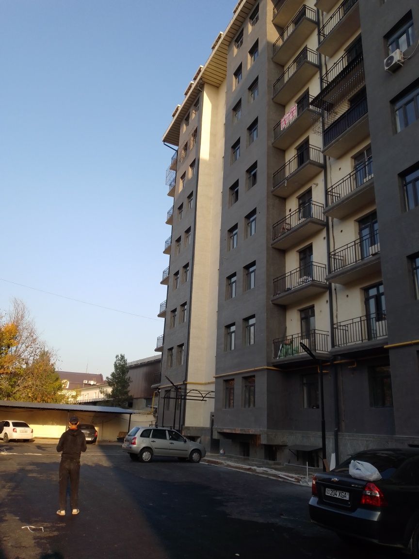 Новостройка дом 9 этажа на 5 этаже