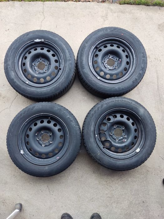 205/60/15 Зимни Nexen с алуминиеви джанти БМВ е39