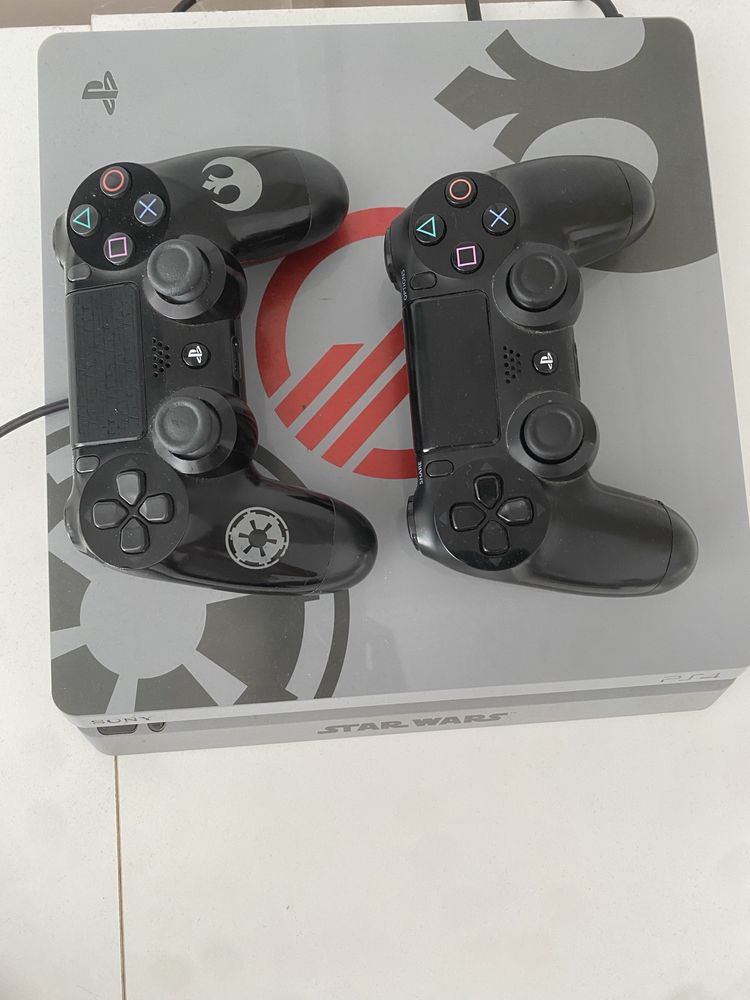 Ps4 star wars + 2 manete + 2 jocuri
