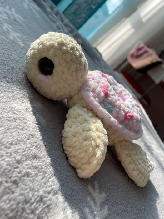 Ръчно плетена играчка