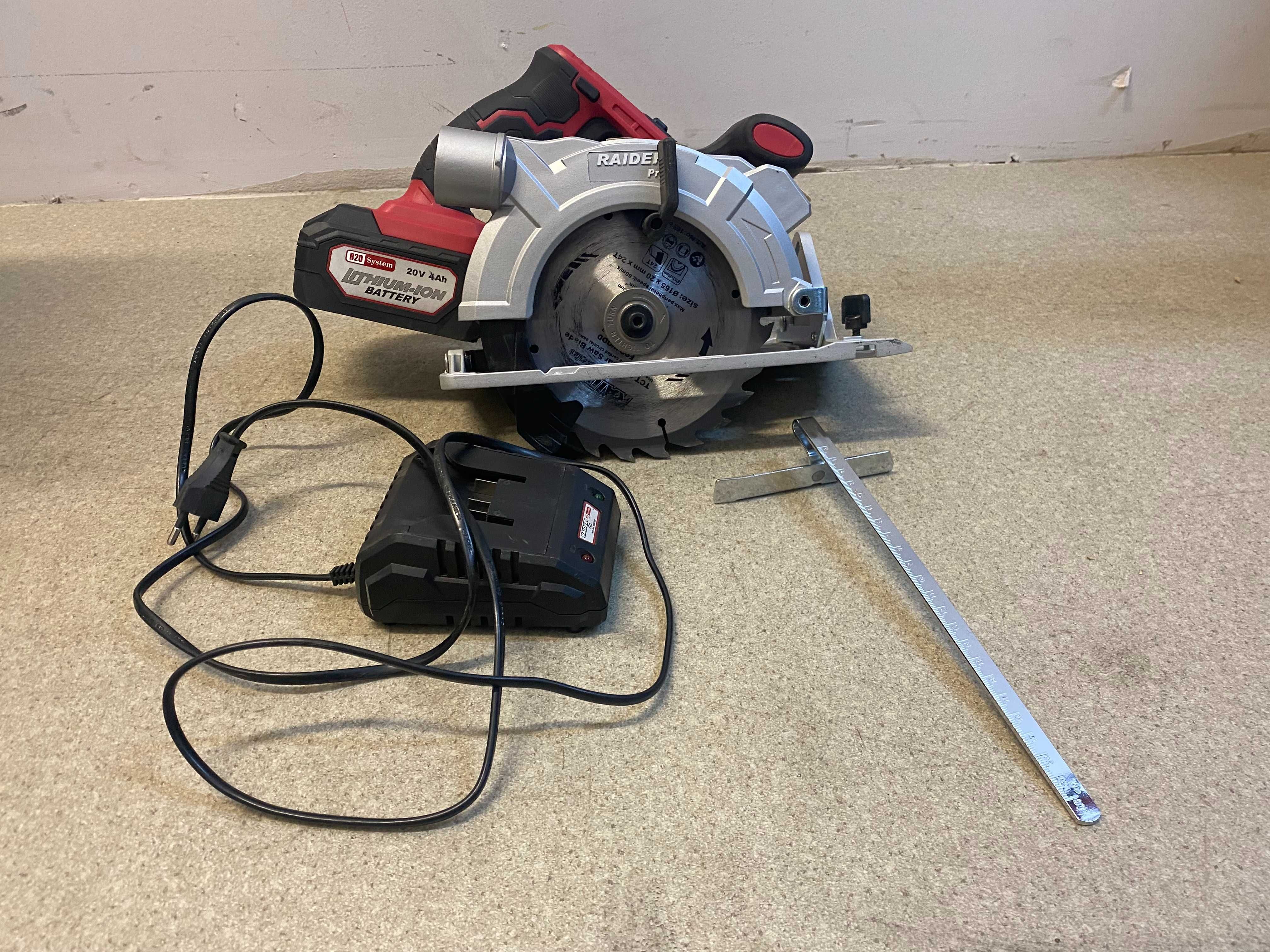 R20 Циркуляр акум. ø165x20mm 4200min-1 лазер 1x4Ah/R20 Ъглошлайф