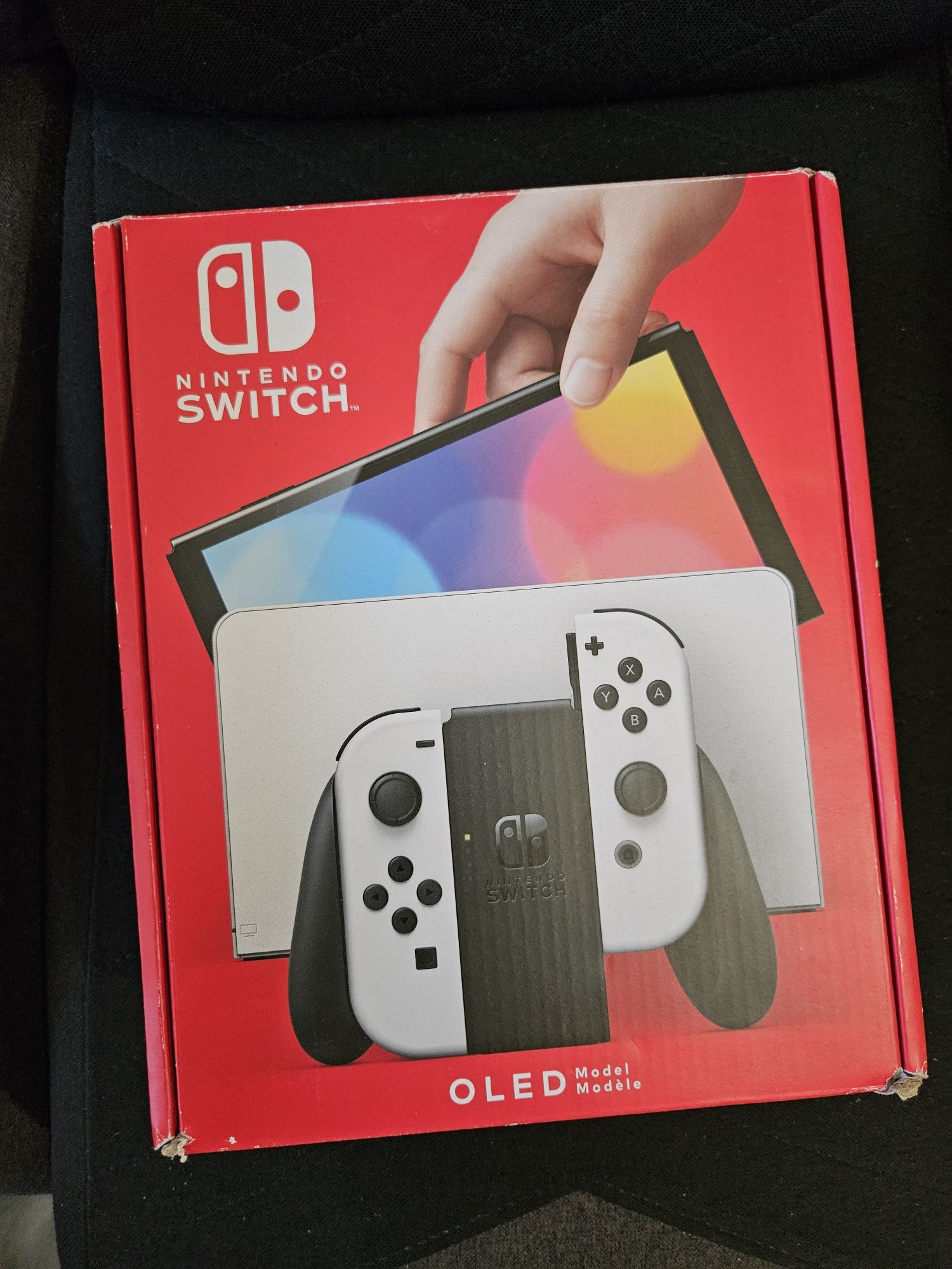Nintendo Switch OLED + Zelda Breath Of The Wild