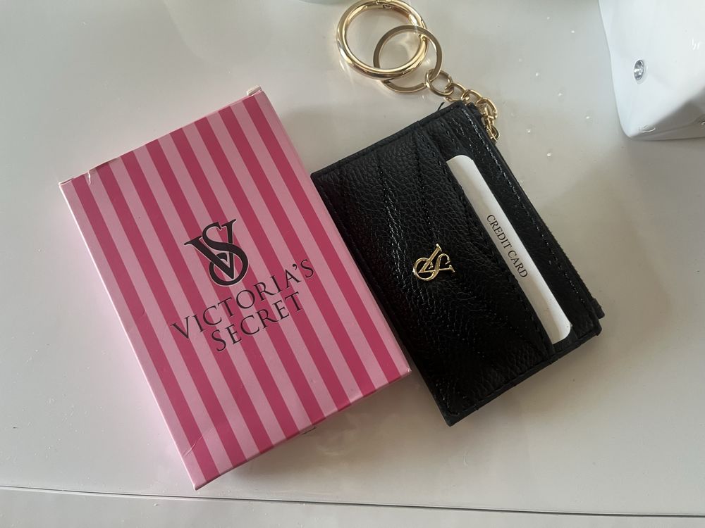 Кардхолдър Victoria’s Secret