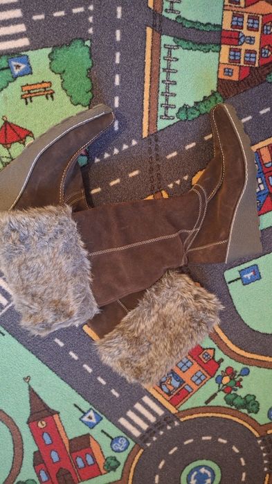 Cizme de fete din piele