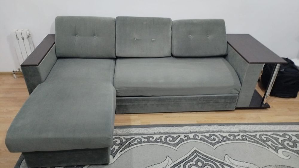 Продам диван в хорошем состоянии