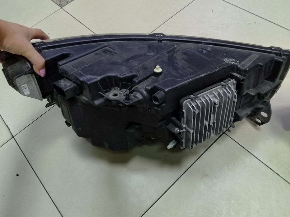 Фарове Volvo XC40 2020