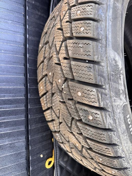 Продам Зимние шины