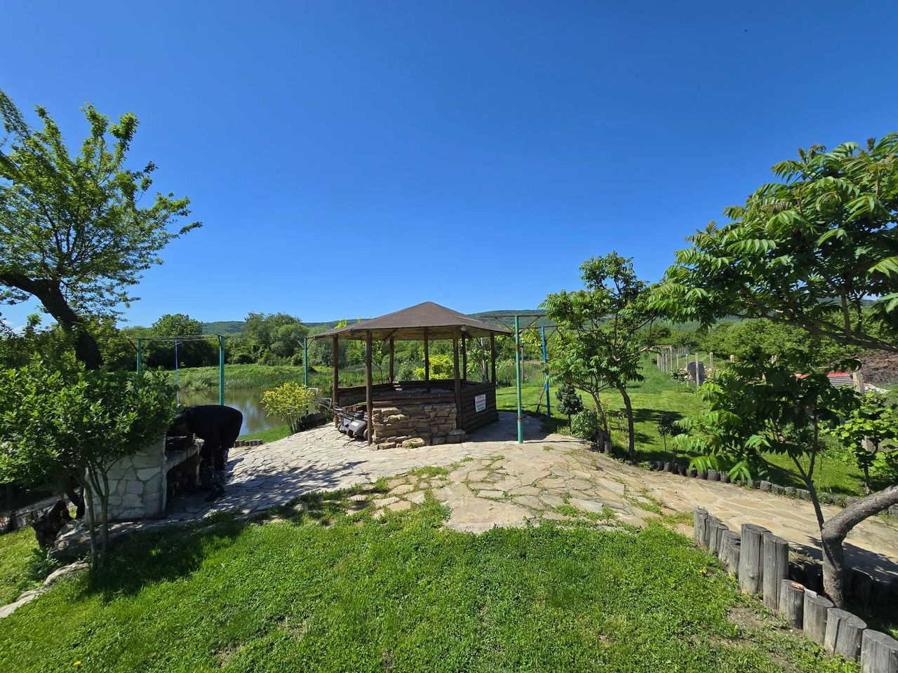 Продава се Парцел в с. Здравец, Област Търговище - 1 кв.м за 418200 €/кв.м - Снимка #3
