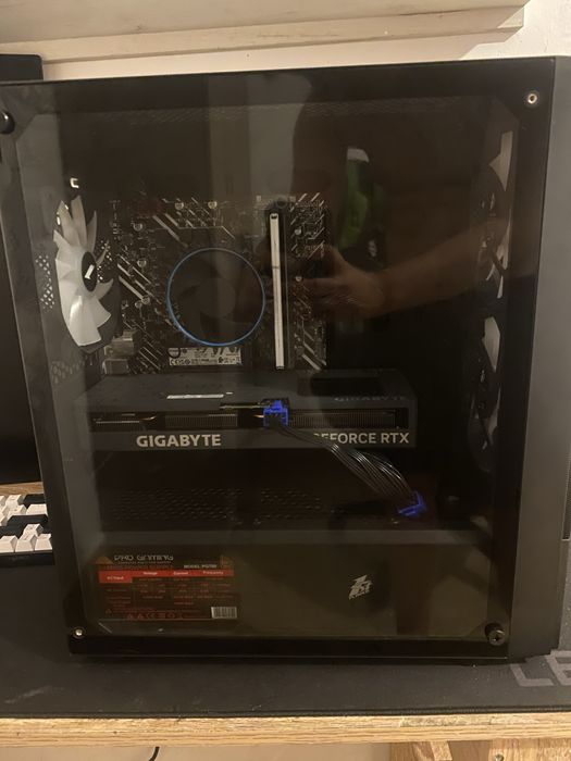 Sistem pc gaming + monitoare