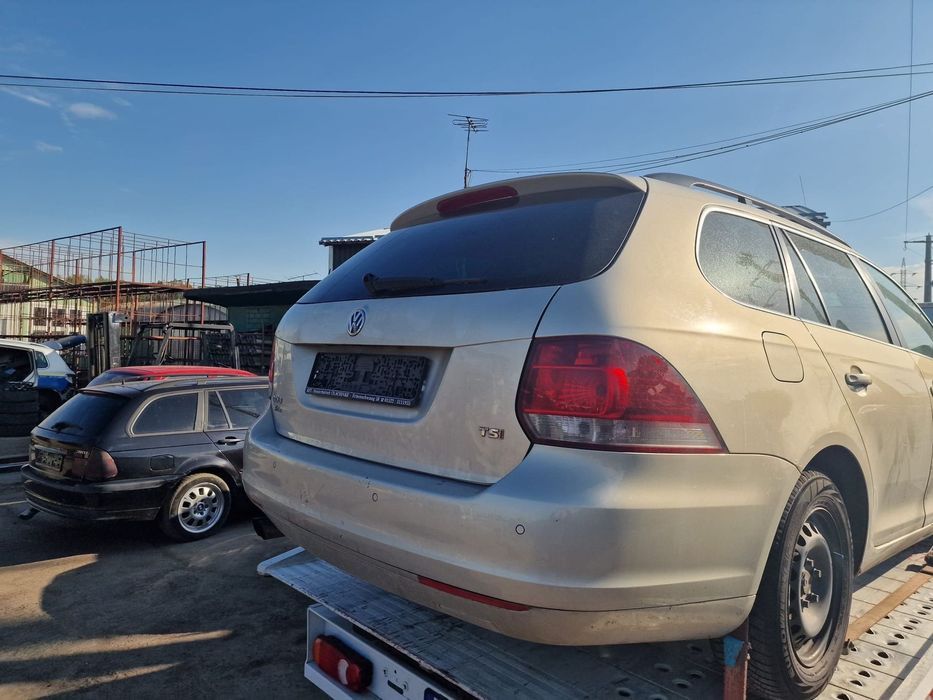 Dezmembram Vw Golf 6 Combi, an 2010, 1.4 TSI cod CAX, cutie manuala