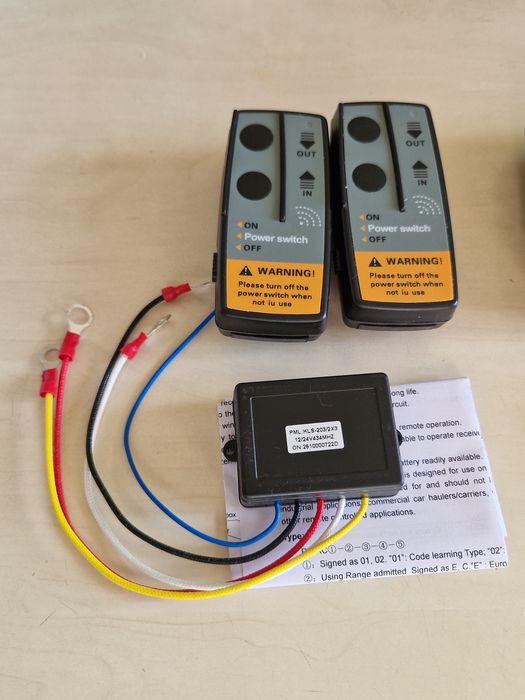 Telecomanda troliu auto wireless cu doua telecomenzi 12v.24v