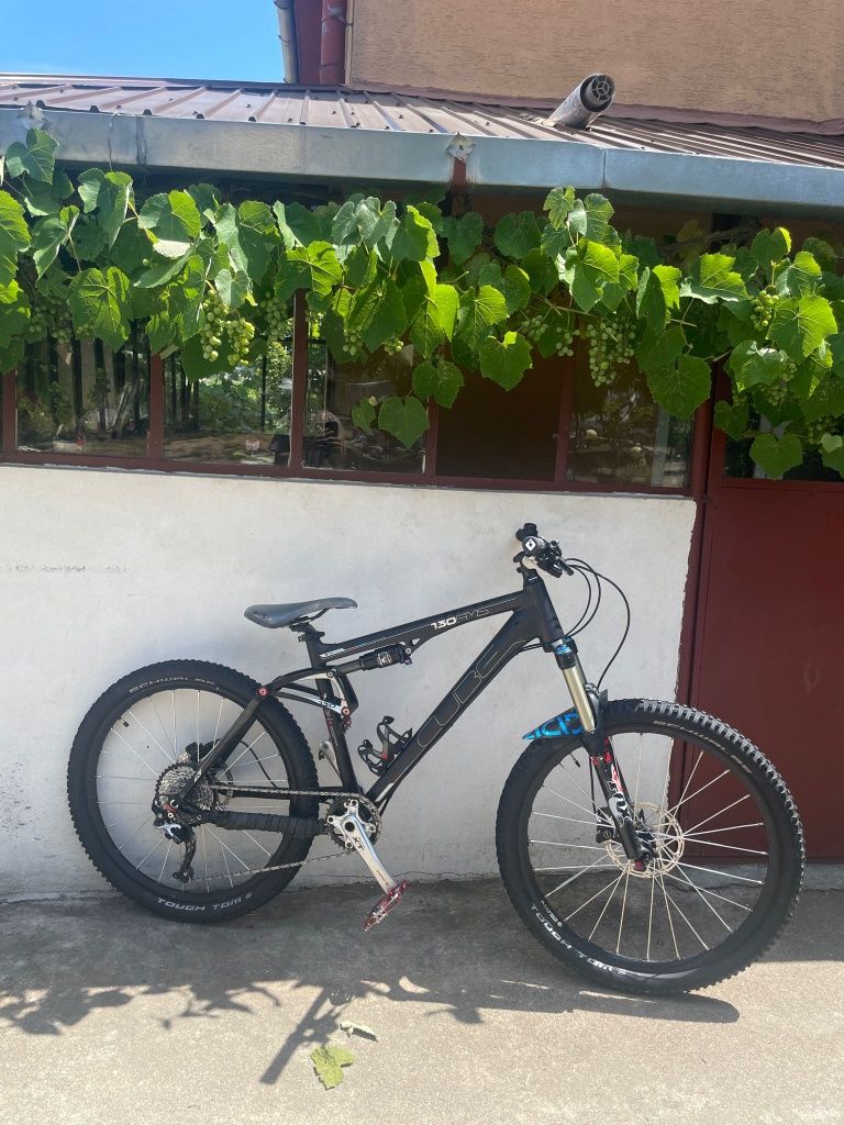 Bicicleta full suspension Cube ams 130