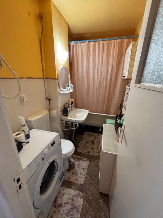 Apartament 2 camere, decomandat.