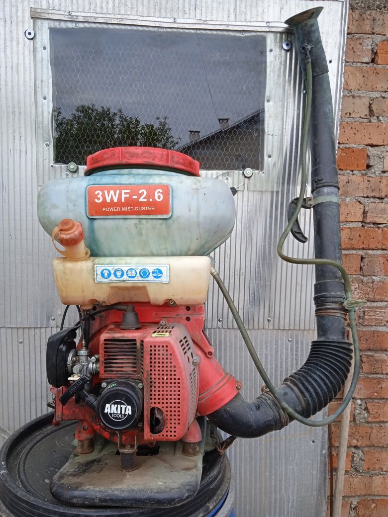 Бензинова моторна пръскачка Акита 3WF-26_14 литра