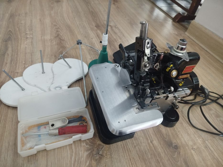 Оверлок в отличном состоянии