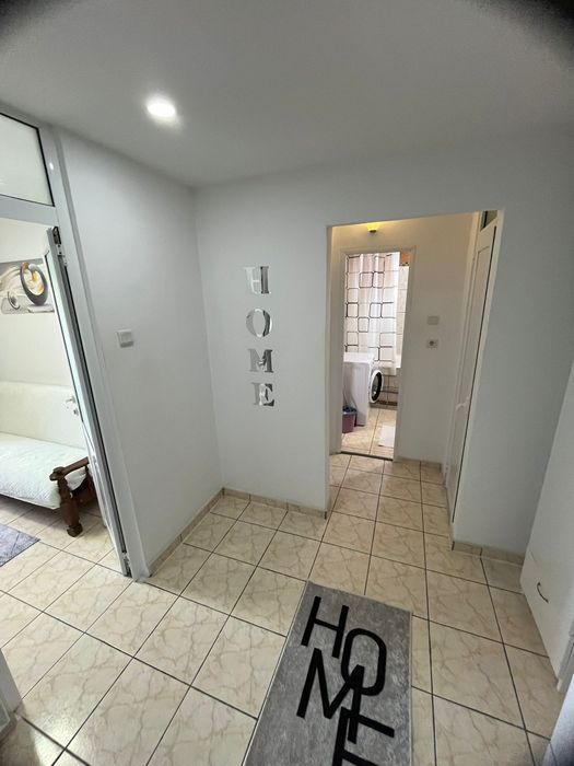 Inchiriez apartament 2 camere decomandat