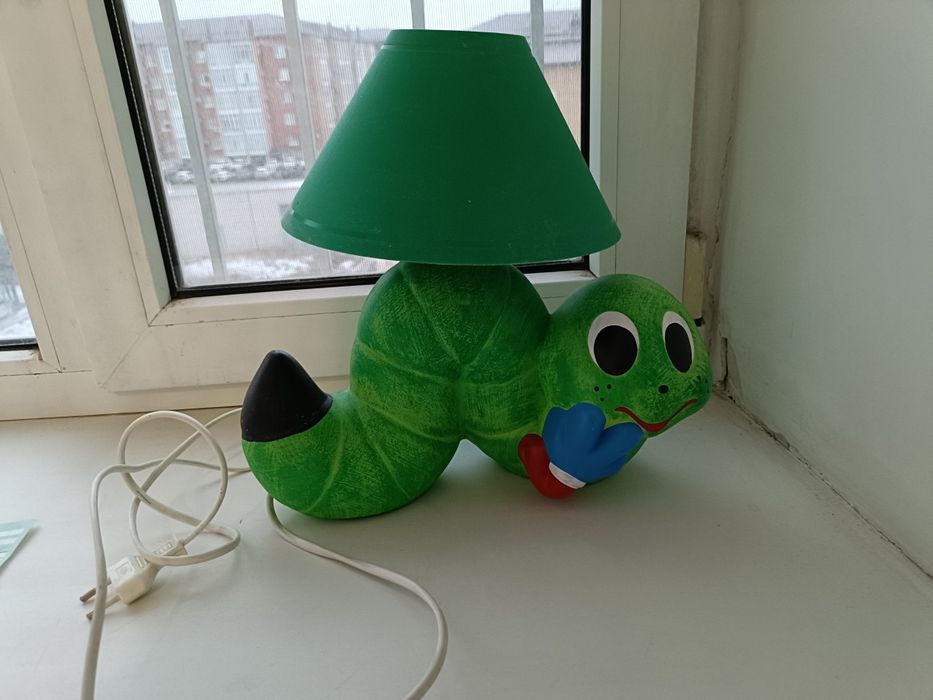 Светильник продаю