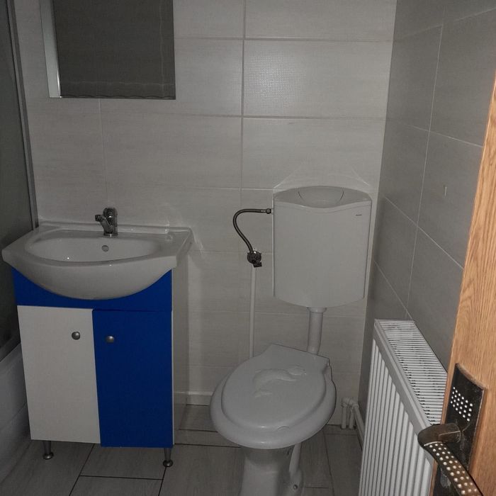 Închiriez garsonieră